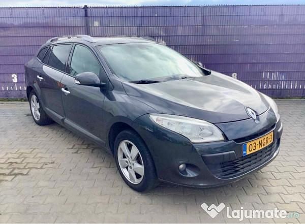 Gri Utilizat 2010 Renault Mégane GrandTour Break | 3.950 EUR (Preț OK) - Imagine 1/4