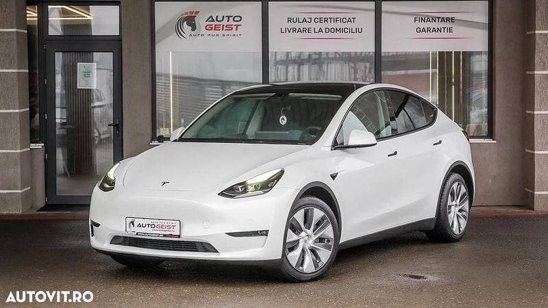 Second-hand Tesla Model Y 378 kW (514 CP) 2022 Culoarealb SUV