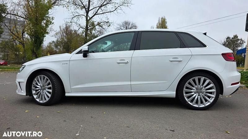 Culoarealb Utilizat 2015 Audi A3 e-tron Hatchback | 13.500 EUR - Imagine 1/4