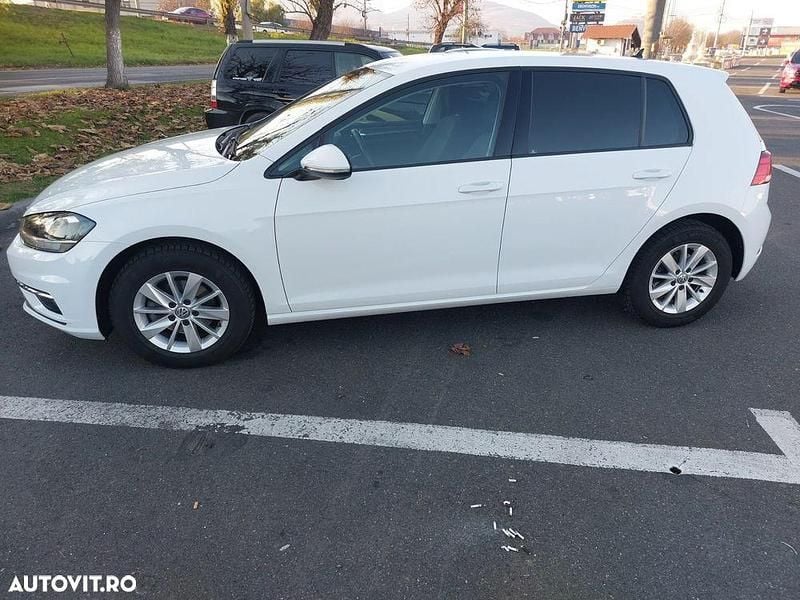 Second-hand VW Golf VII Comfortline 115 CP (84 kW) 2020 Culoarealb Hatchback