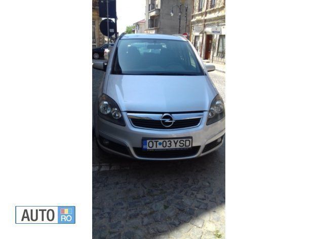 Gri Utilizat 2007 Opel Zafira Monovolum | 4.500 EUR (Puțin scump) - Imagine 1/4
