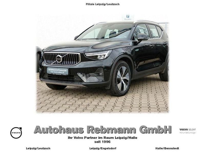 Negru Utilizat 2022 Volvo XC40 Core SUV | 34.956 EUR (Scump) - Imagine 1/1
