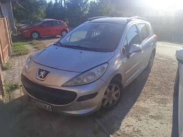 Utilizat 2009 Peugeot 207 Hatchback | 1.400 EUR (Preț OK) - Imagine 1/4