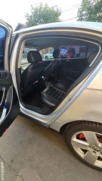 Second-hand VW Passat 140 CP (102 kW) 2006 Gri Berlinǎ