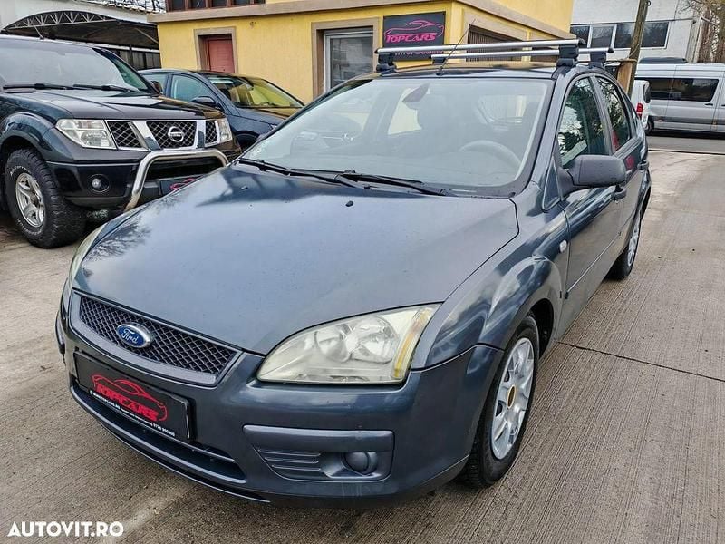 Culoaregri Second-hand 2006 Ford Focus Ambiente Hatchback | 1.599 EUR (Preț OK) - Imagine 1/4