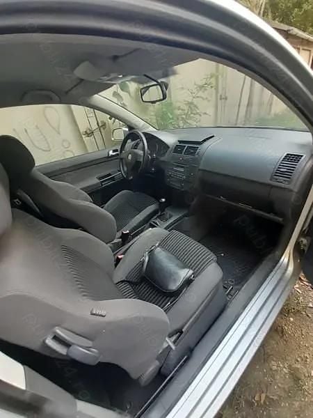 Gri Utilizat 2007 VW Polo Coupe | 1.000 EUR (Preț OK) - Imagine 1/4