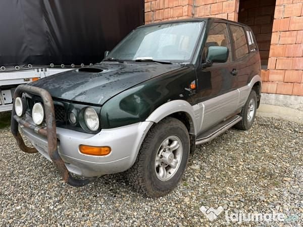 Verde Utilizat 1999 Nissan Terrano SUV | 2.300 EUR - Imagine 1/4