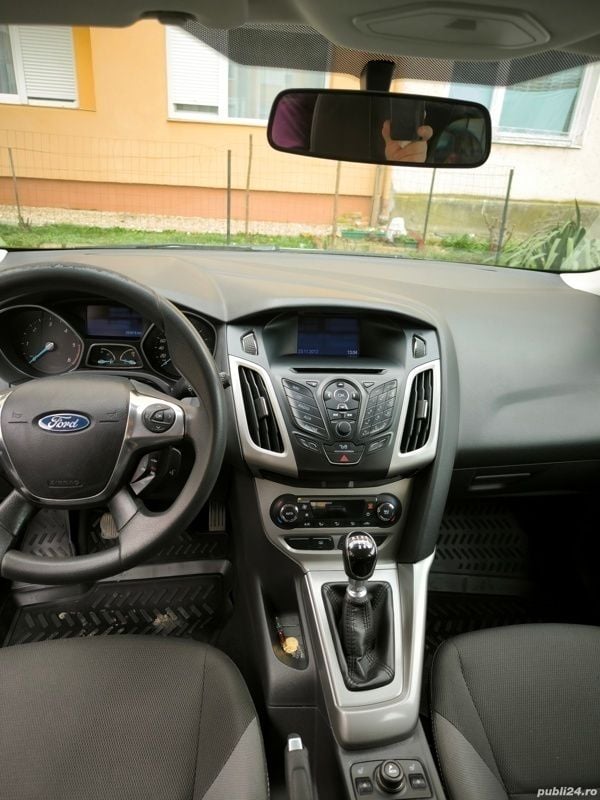 Second-hand Ford Focus 116 CP (85 kW) 2013 Gri Break