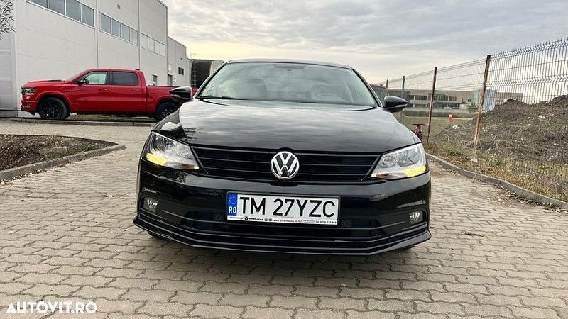 Second-hand VW Jetta Comfortline 110 CP (80 kW) 2015 Culoarenegru Berlinǎ