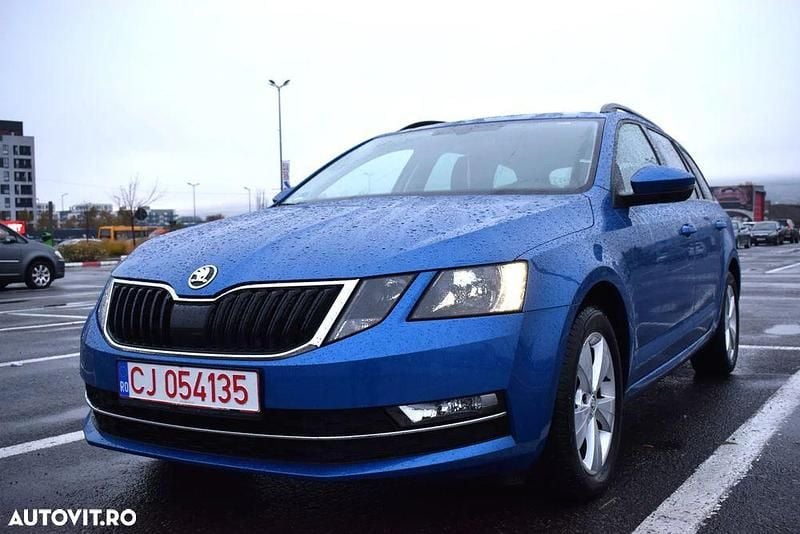 Culoarealbastru Utilizat 2018 Skoda Octavia Ambition Break | 13.590 EUR (Preț bun) - Imagine 1/4