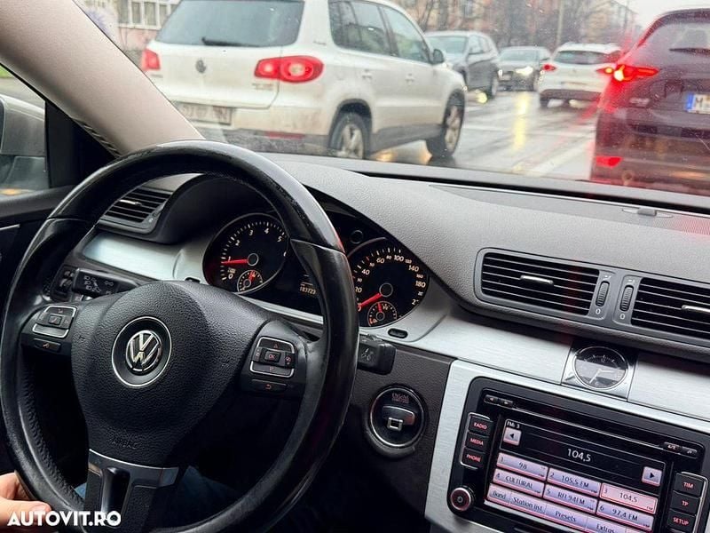 Culoarebej Second-hand 2011 VW Passat Trendline Berlinǎ | 5.500 EUR (Preț bun) - Imagine 1/4