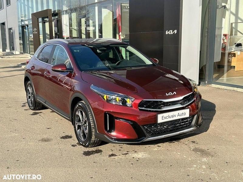 Nouă Kia XCeed 150 CP (110 kW) 2025 Culoarerosu SUV