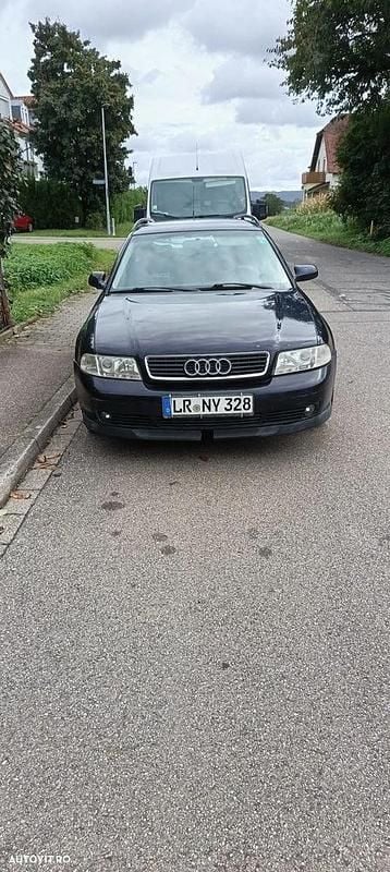 Albastru Utilizat 2001 Audi A4 Break | 599 EUR (Preț bun) - Imagine 1/4