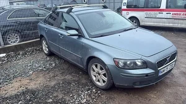 Second-hand 2004 Volvo S40 Berlinǎ | 1.400 EUR (Super Preț) - Imagine 1/4
