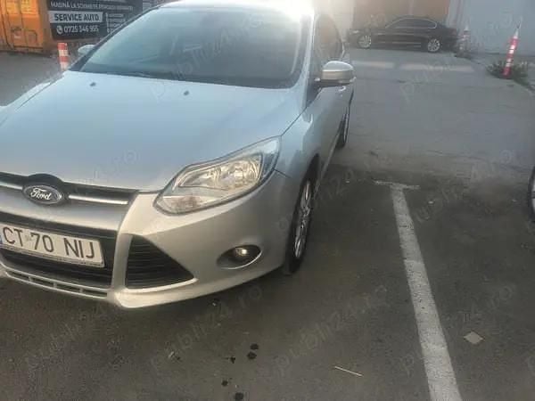 Gri Utilizat 2013 Ford Focus Berlinǎ | 4.300 EUR (Preț OK) - Imagine 1/4