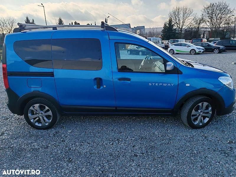 Second-hand Dacia Dokker Stepway 90 CP (66 kW) 2017 Culoarealbastru Monovolum