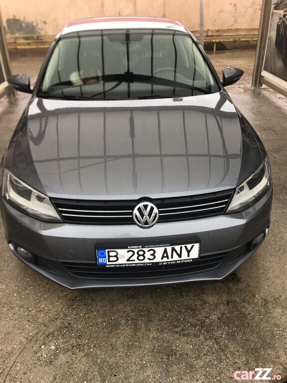 Utilizat 2013 VW Jetta Highline Berlinǎ | 6.200 EUR (Preț OK) - Imagine 1/4