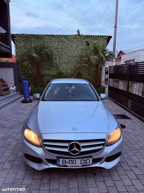 Argint Utilizat 2016 Mercedes C180 Break | 7.999 EUR (Super Preț) - Imagine 1/4
