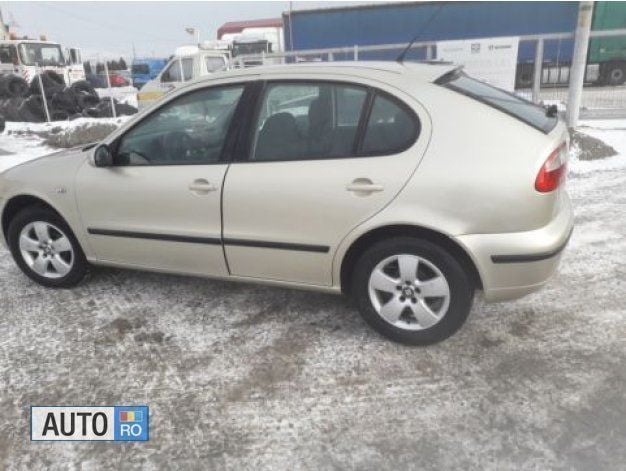Argintiu Utilizat 2005 Seat Leon Hatchback | 2.000 EUR - Imagine 1/4