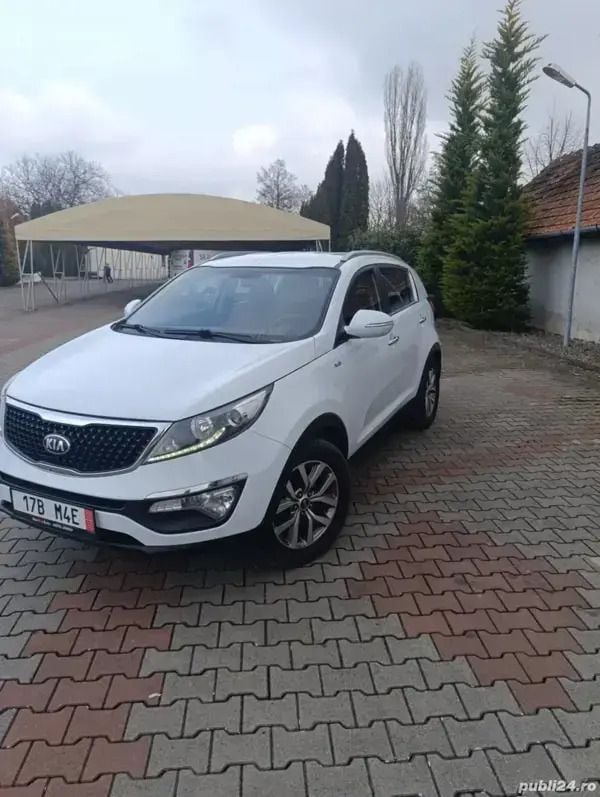 Utilizat 2015 Kia Sportage SUV | 8.500 EUR (Super Preț) - Imagine 1/4