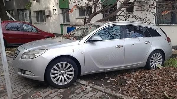 Utilizat 2011 Opel Insignia Hatchback | 1.800 EUR (Super Preț) - Imagine 1/2