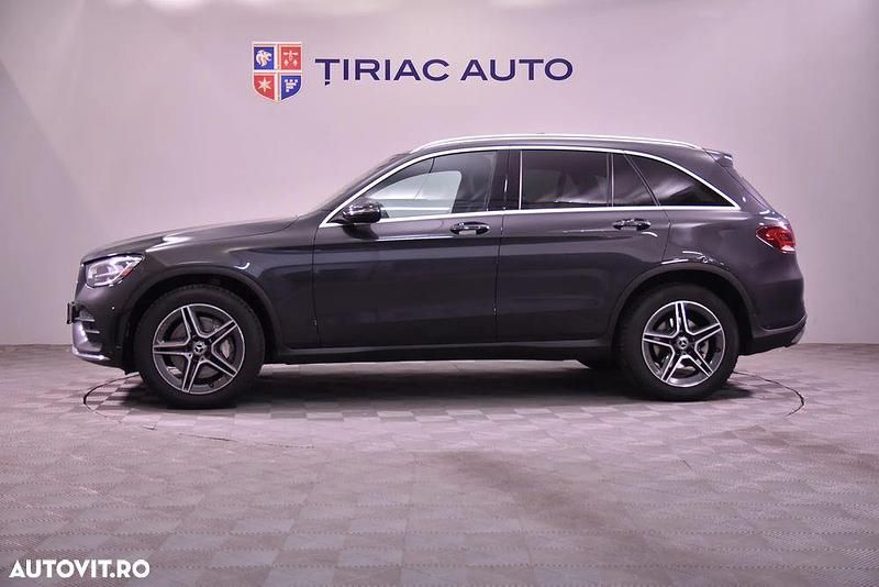Second-hand Mercedes GLC300 AMG line 245 CP (180 kW) 2019 Culoarenegru SUV