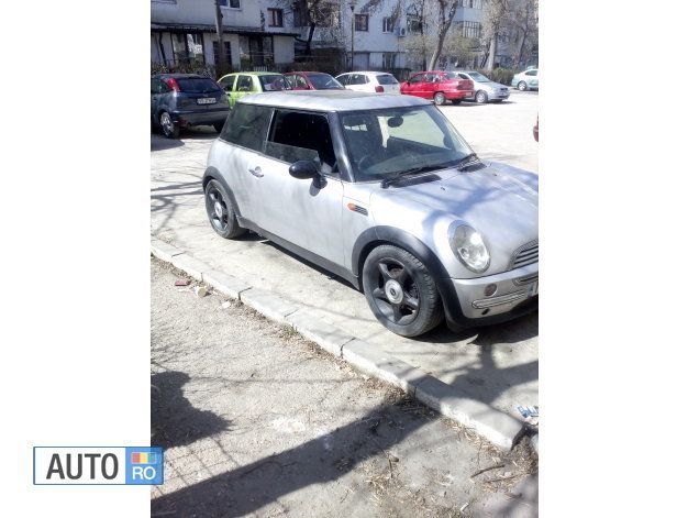Argintiu Utilizat 2004 Mini Cooper Hatchback | 1.250 EUR (Super Preț) - Imagine 1/4