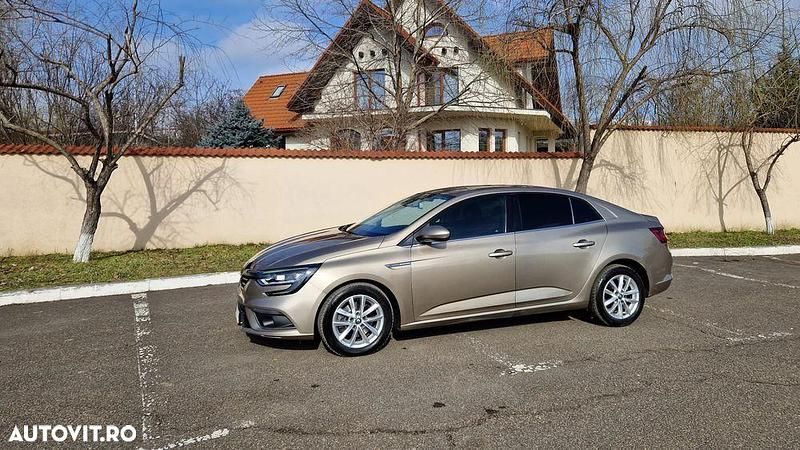 Second-hand Renault Mégane IV Intens 130 CP (95 kW) 2017 Culoarebej Berlinǎ
