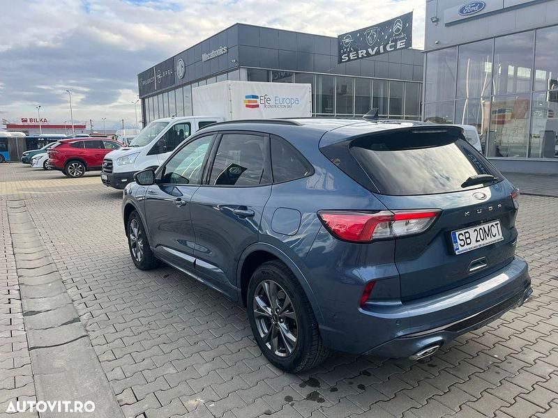 Second-hand Ford Kuga 243 CP (178 kW) 2023 Culoarealbastru SUV