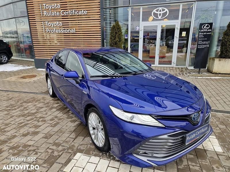 Second-hand Toyota Camry 218 CP (160 kW) 2021 Culoarealbastru Berlinǎ