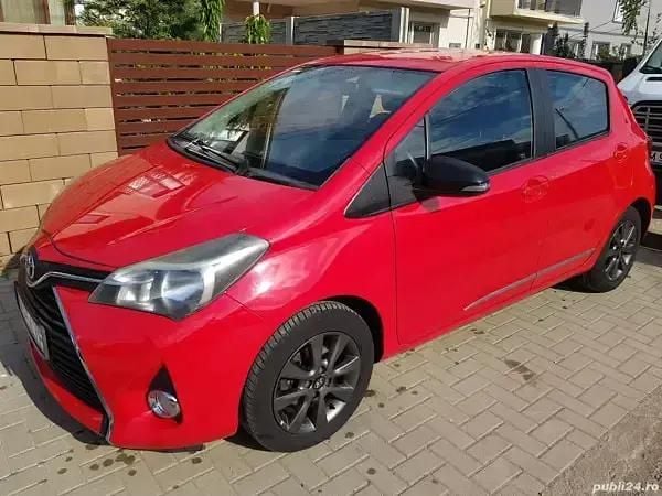 Rosu Utilizat 2016 Toyota Yaris Hatchback | 9.600 EUR (Preț OK) - Imagine 1/4