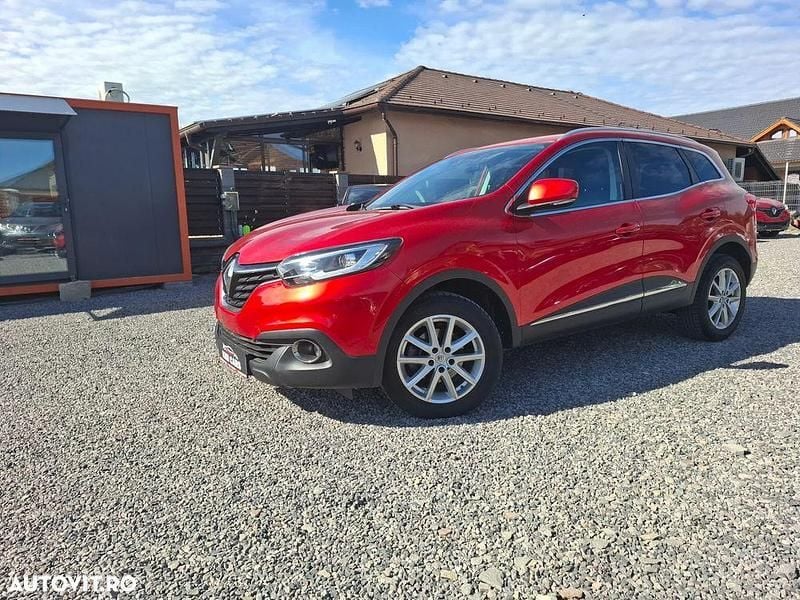 Culoarerosu Utilizat 2018 Renault Kadjar Collection SUV | 13.990 EUR (Preț OK) - Imagine 1/4