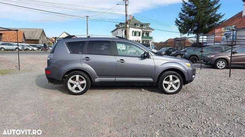 Second-hand Mitsubishi Outlander Instyle 140 CP (102 kW) 2007 Culoaregri SUV