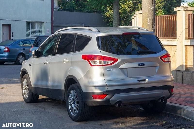 Culoaregri Utilizat 2013 Ford Kuga SUV | 7.900 EUR (Preț bun) - Imagine 1/4