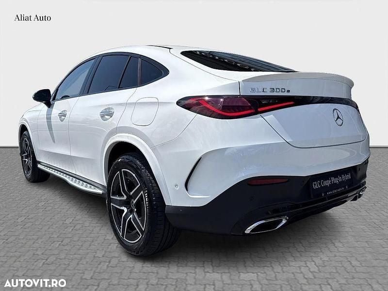 Nouă Mercedes GLC300 313 CP (230 kW) 2025 Alb Coupe