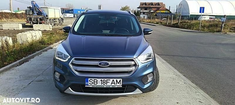 Second-hand Ford Kuga Trend 150 CP (110 kW) 2019 Culoarealbastru SUV