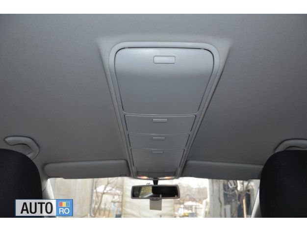 Second-hand VW Golf VI 105 CP (77 kW) 2010 Albastru Hatchback