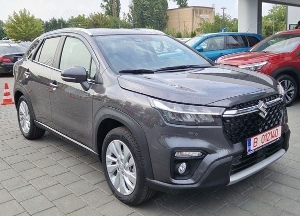 Gri Utilizat 2023 Suzuki SX4 S-Cross SUV | 24.000 EUR - Imagine 1/4