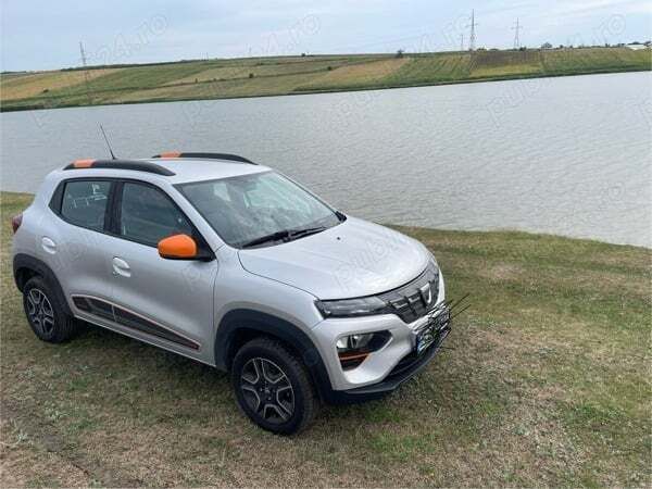 Second-hand Dacia Spring 33 kW (45 CP) 2022 Argintiu Hatchback