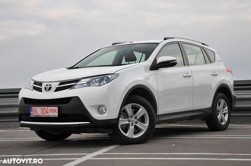 Alb Utilizat 2015 Toyota RAV4 Executive SUV | 9.700 EUR (Super Preț) - Imagine 1/4