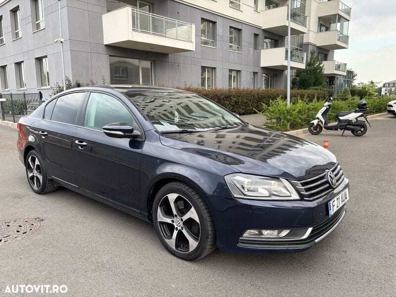 Albastru Utilizat 2013 VW Passat Trendline Berlinǎ | 5.390 EUR (Preț bun) - Imagine 1/4