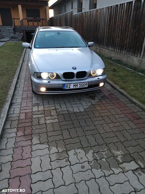 Argint Utilizat 2001 BMW 530 Comfort Edition Break | 2.900 EUR - Imagine 1/4
