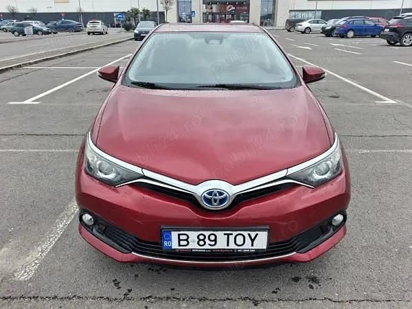 Second-hand Toyota Auris Hybrid 100 CP (73 kW) 2018 Hatchback