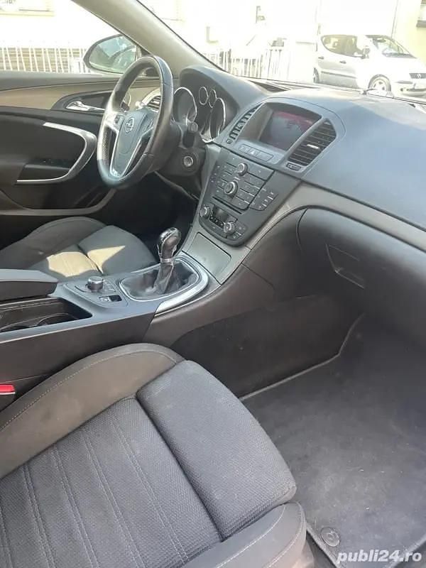 Second-hand Opel Insignia 131 CP (96 kW) 2010 Hatchback