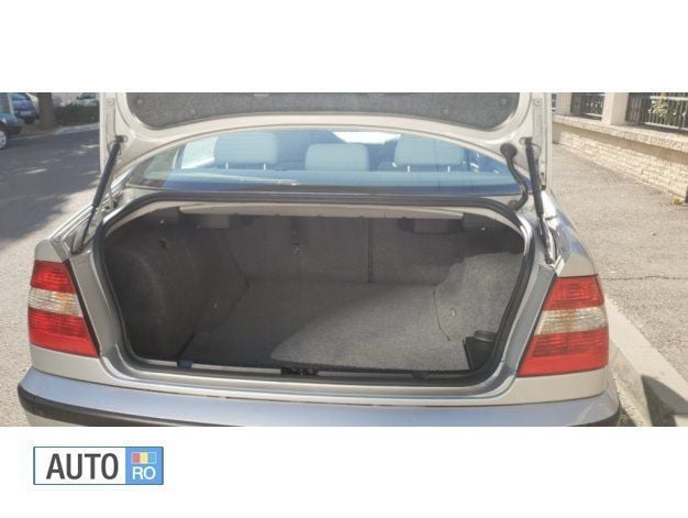 Second-hand BMW 318 Sport Line 116 CP (85 kW) 2004 Gri Berlinǎ