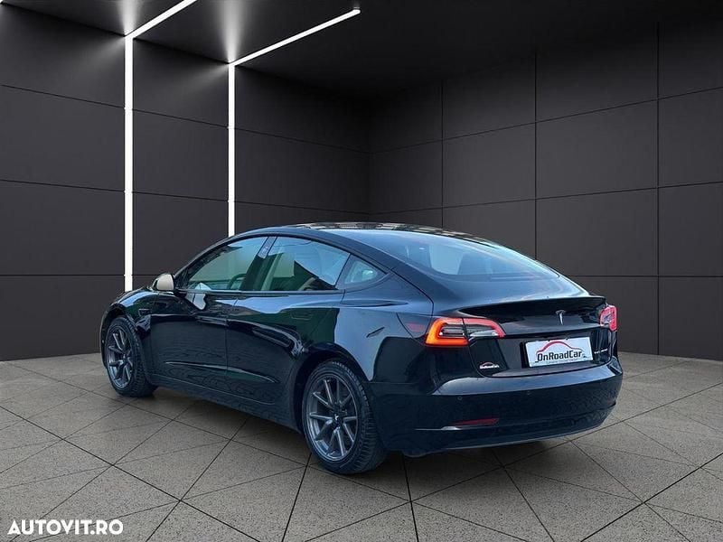 Second-hand Tesla Model 3 323 kW (440 CP) 2021 Culoarenegru Berlinǎ