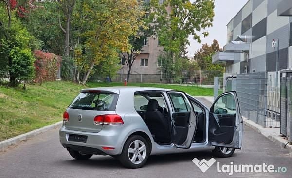 Second-hand VW Golf VI 122 CP (89 kW) 2011 Argintiu Hatchback