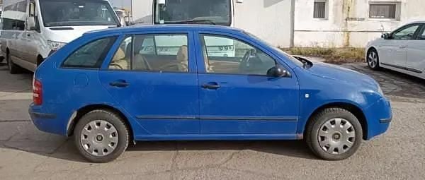 Second-hand Skoda Fabia 75 CP (55 kW) 2001 Albastru Hatchback