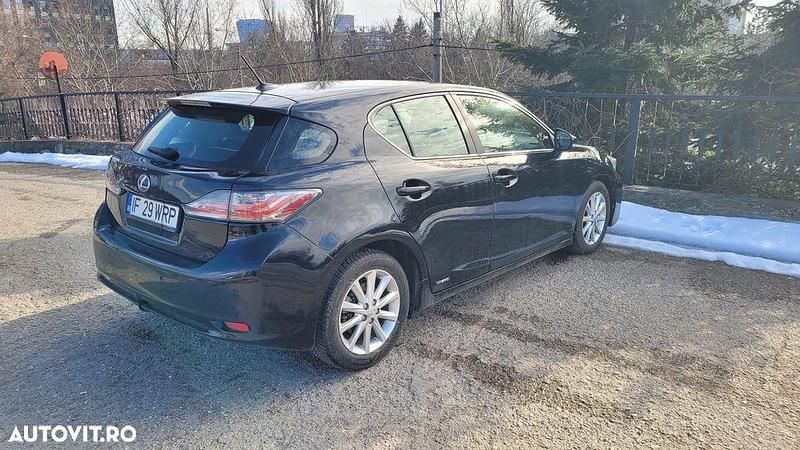 Second-hand Lexus CT200h Luxury Line 99 CP (72 kW) 2013 Culoarenegru Hatchback