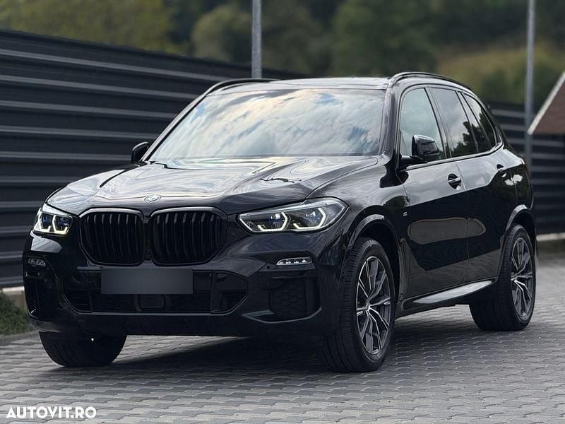 Culoarenegru Utilizat 2020 BMW X5 M Sport SUV | 52.000 EUR (Super Preț) - Imagine 1/4